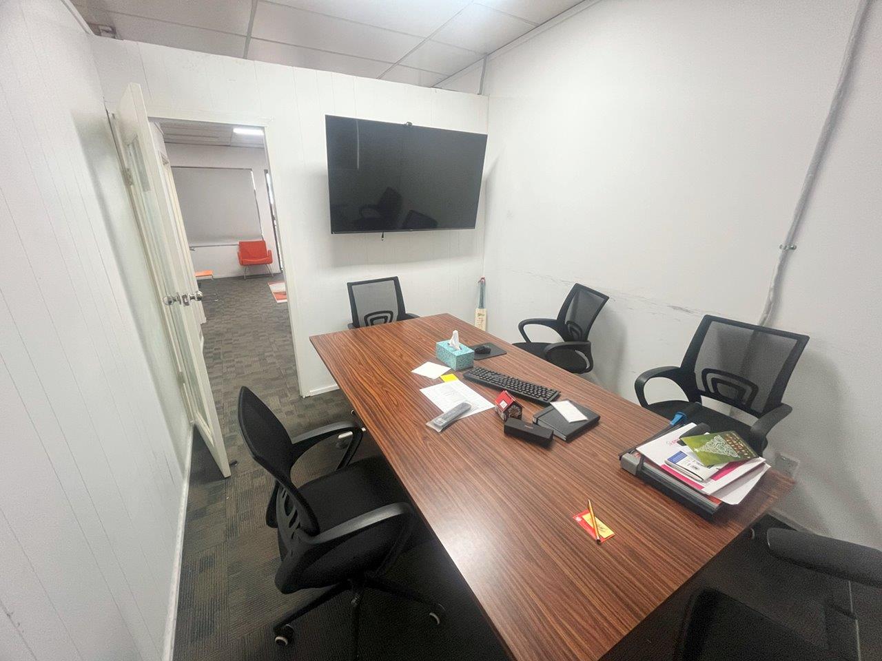 6.115 best rd seven hills office (2)